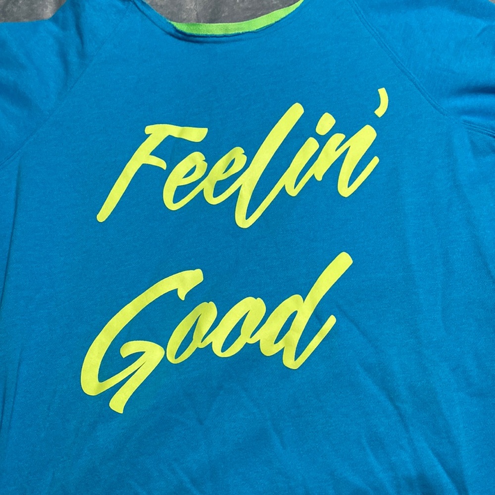 Off the Shoulder Graphic Shirt